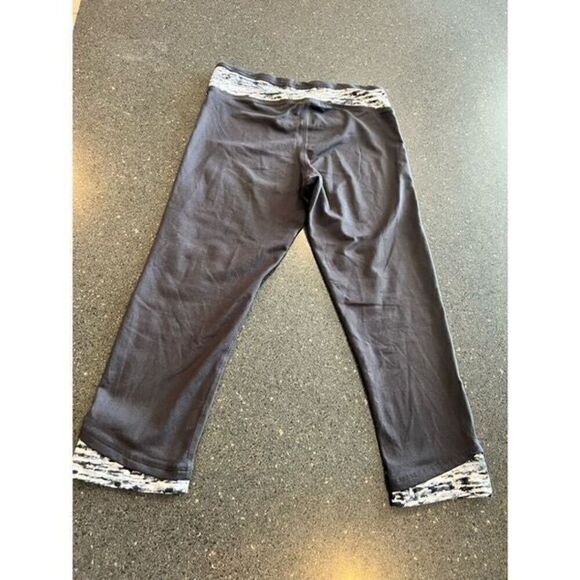 Champion and New Balance bundle - Picture 9 of 10